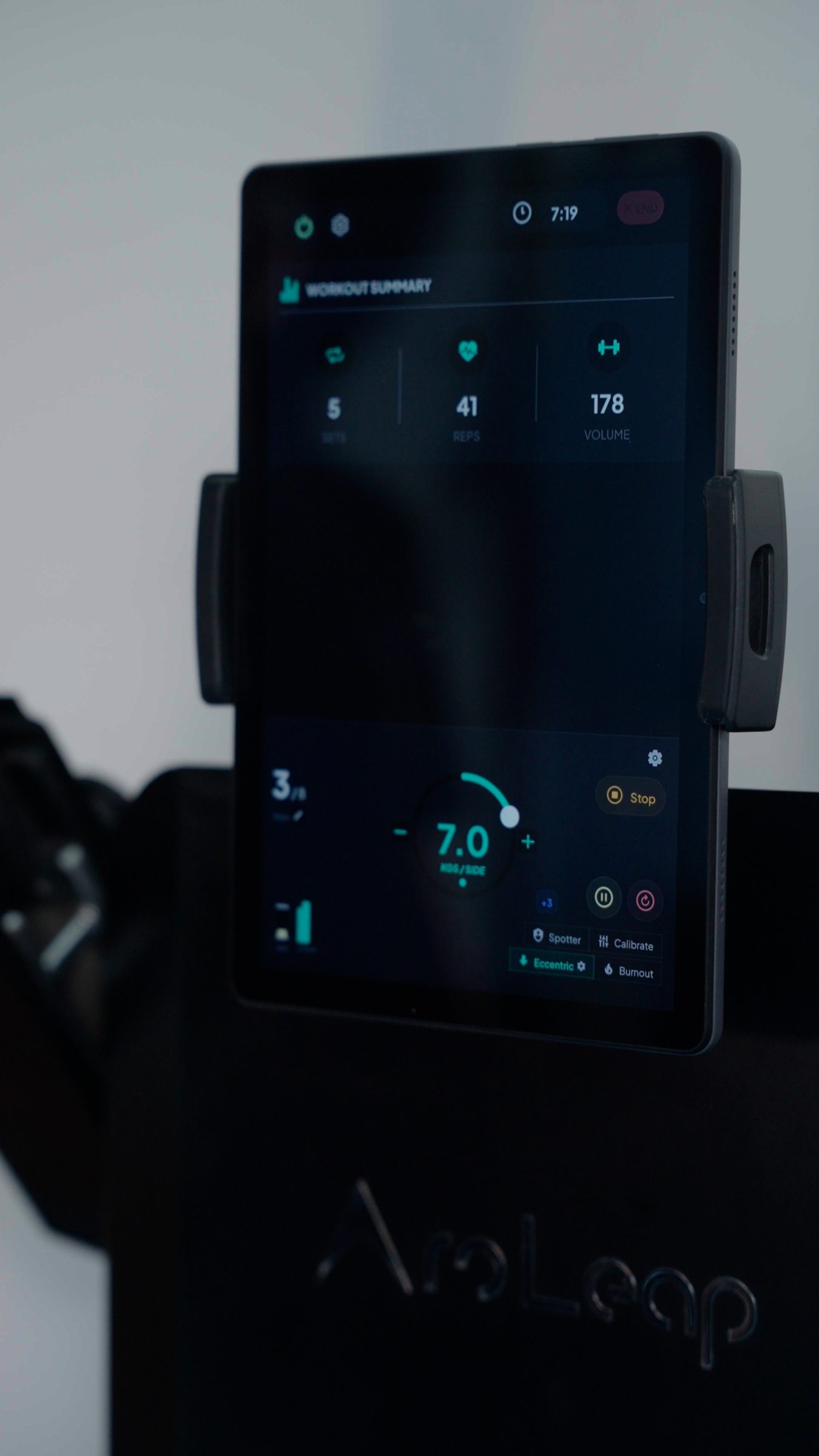 Aroleap tablet and machine during a training session